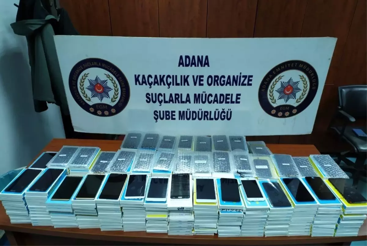 Adana\'da 65 bin liralık kaçak telefon ele geçirildi