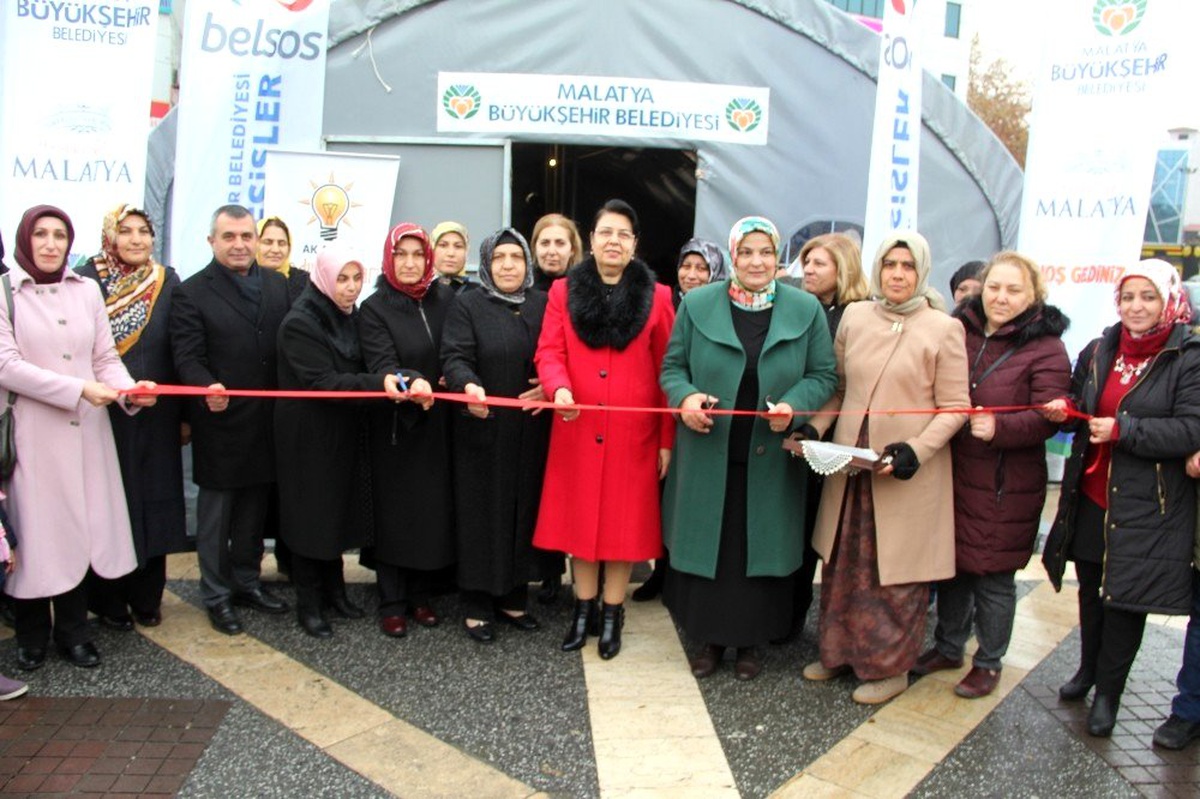 AK Parti Kadın Kolları\'ndan Türk Malı Haftası etkinliği