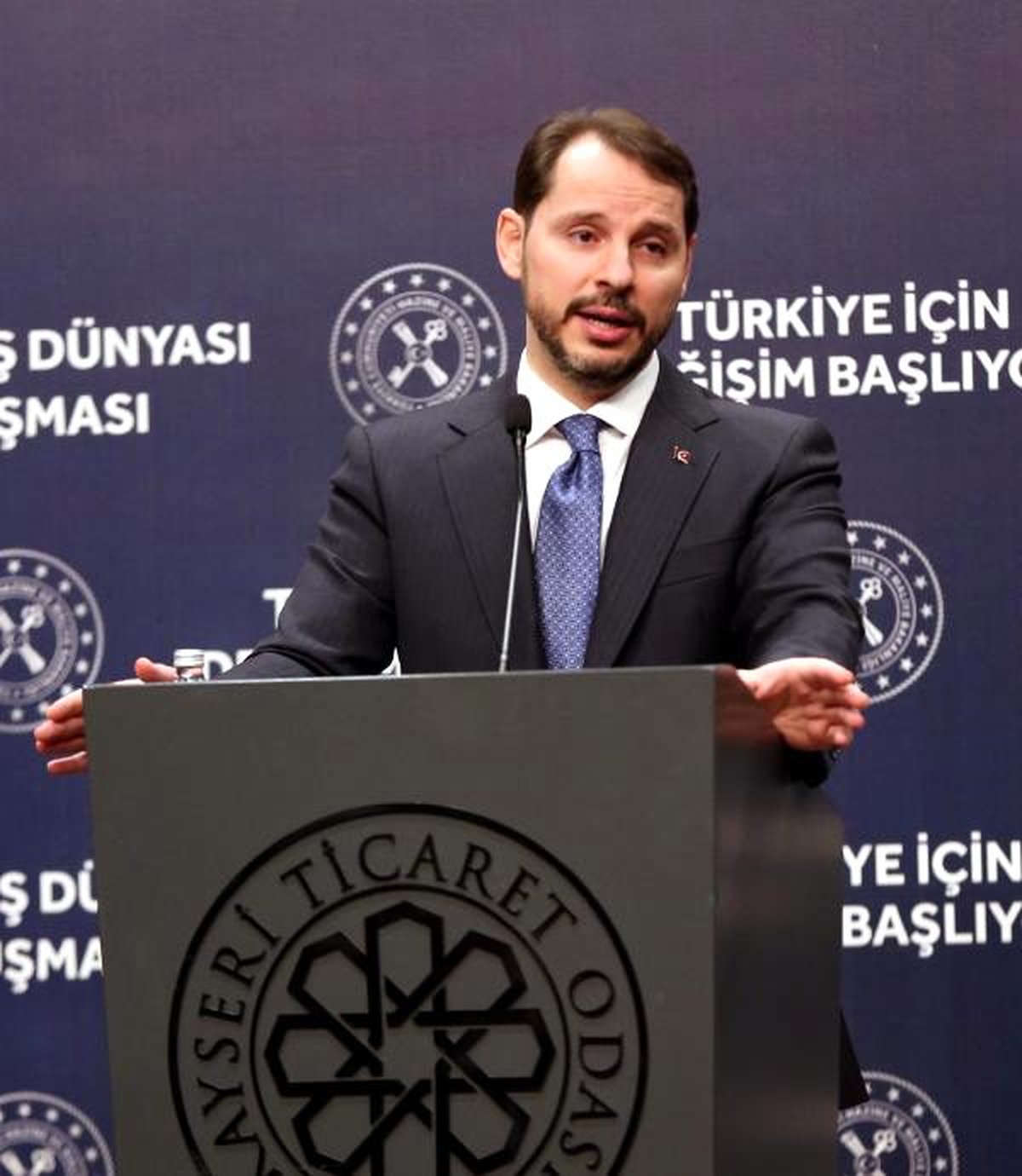 Bakan Albayrak: Kamu bankaları, 2020\'ye girmeden tek haneli faizleri başlatıyor