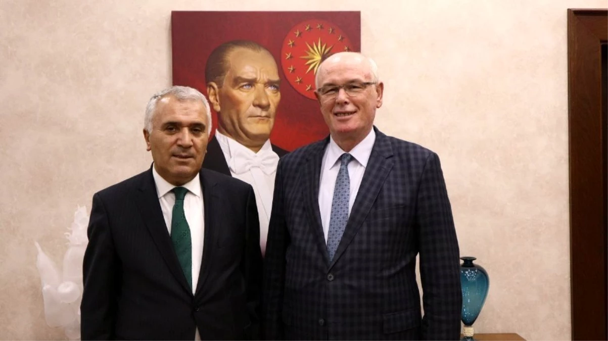 CHP Ankara Milletvekili Nihat Yeşil\'den Kazım Kurt\'a ziyaret