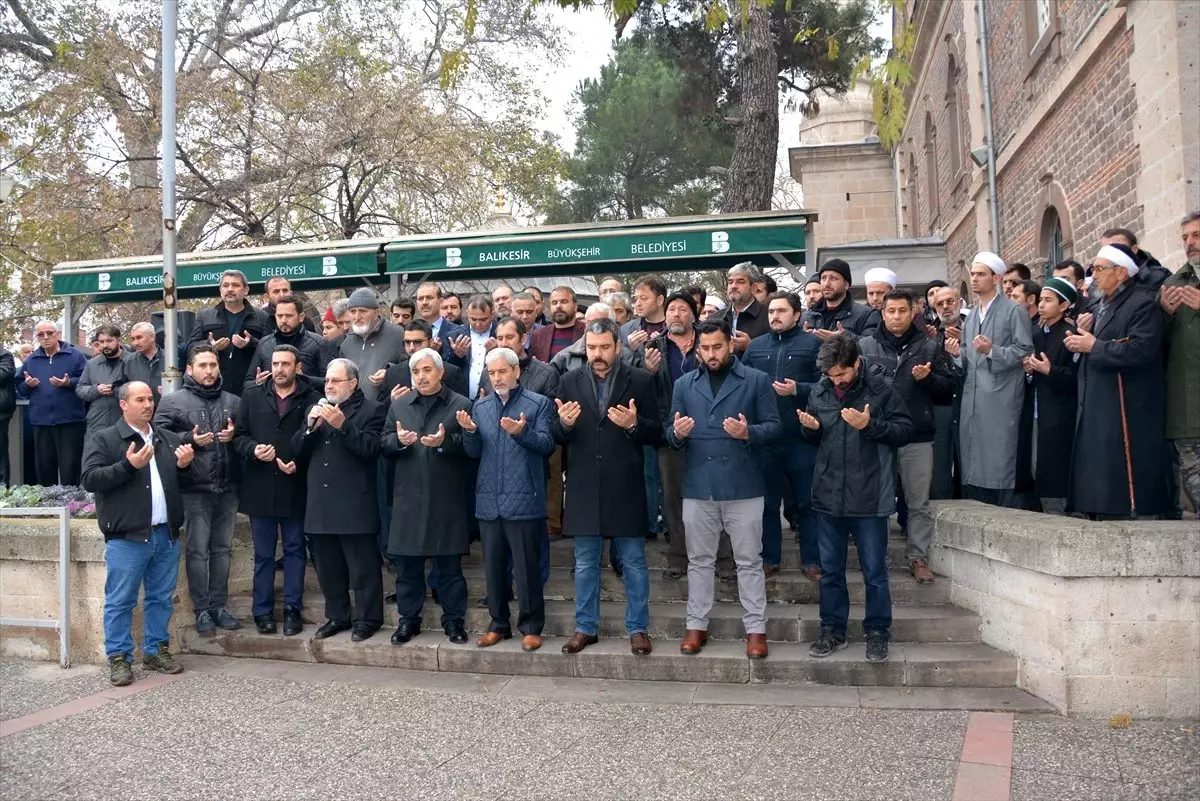 Çin\'in Doğu Türkistan politikaları Balıkesir ve Bursa\'da protesto edildi