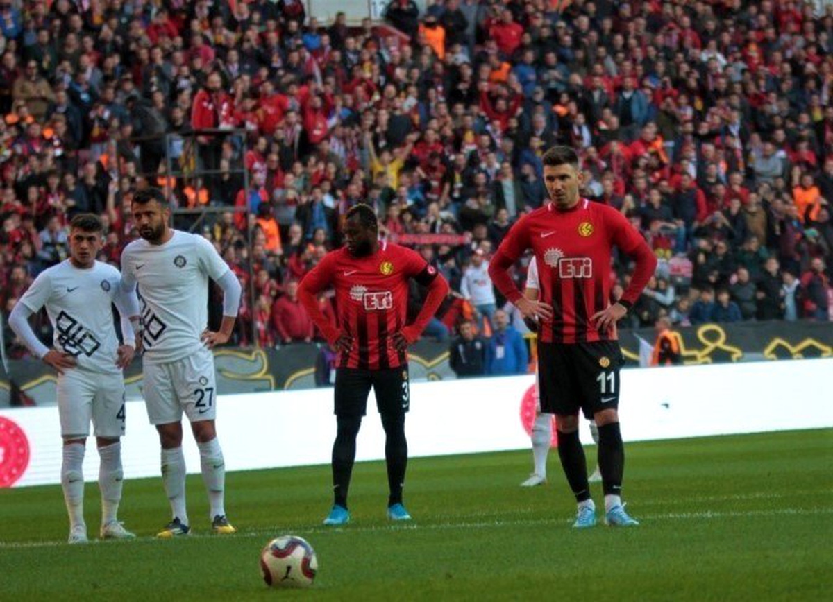 Eskişehirspor\'da Milinkovic ile yollar ayrıldı