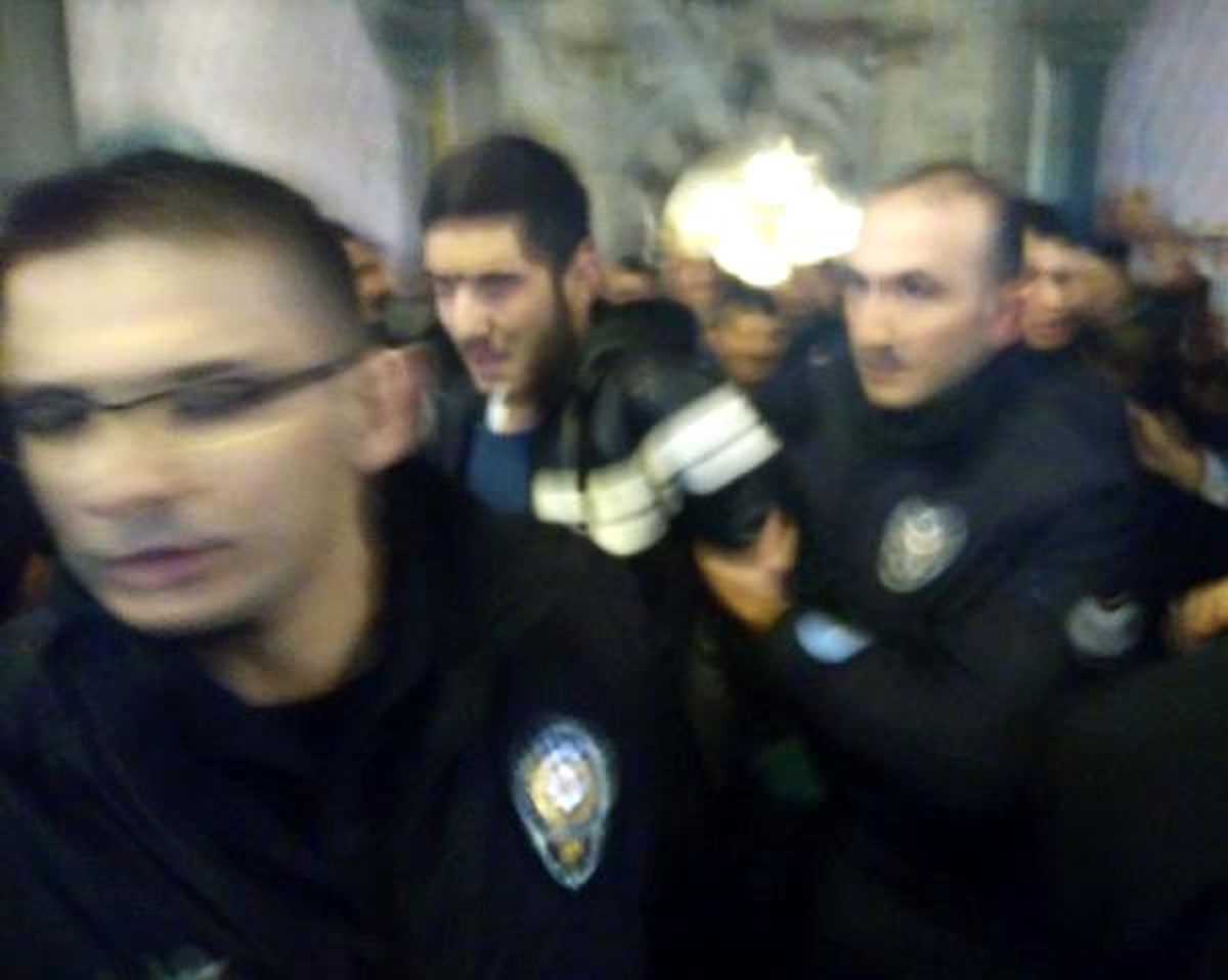 Husumetlisini camide bıçaklayarak, yaraladı