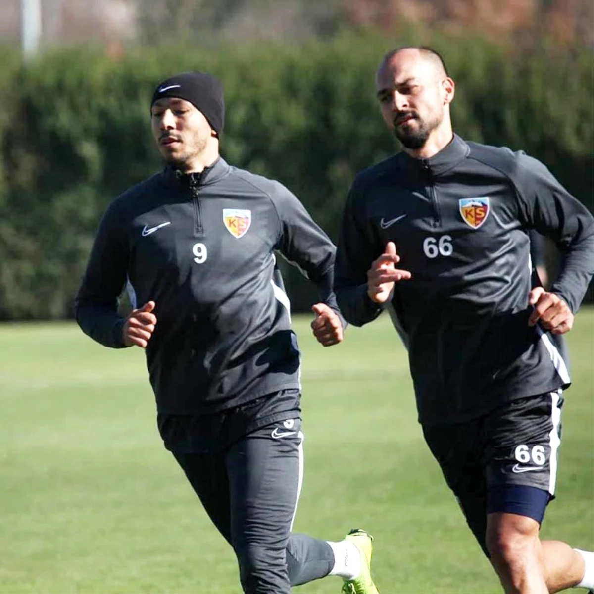 Kayserispor kaptanları idmana çıktı