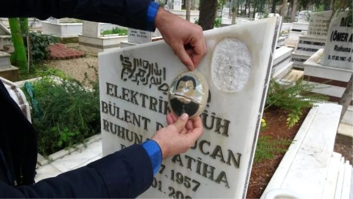 Mersin\'de mezar taşındaki mermer fotoğrafları kırdılar
