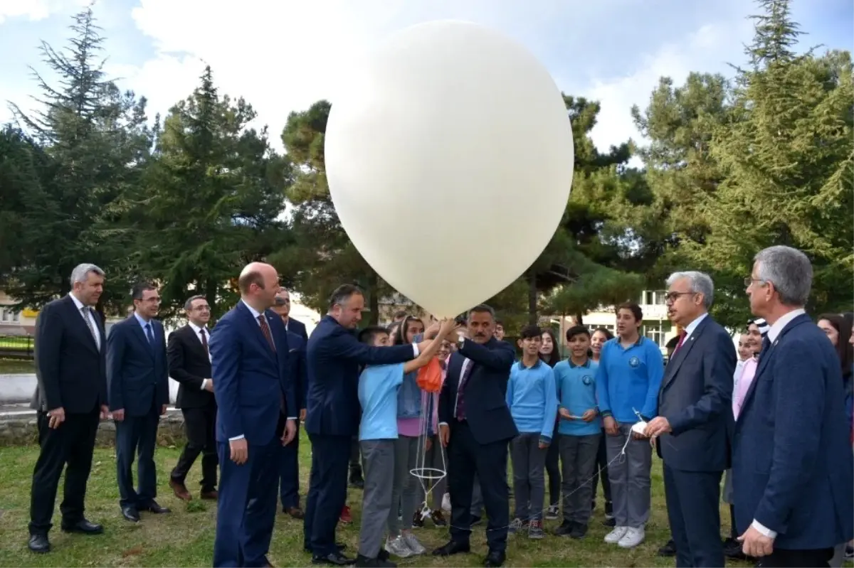 Öğrenciler atmosfere dokundu