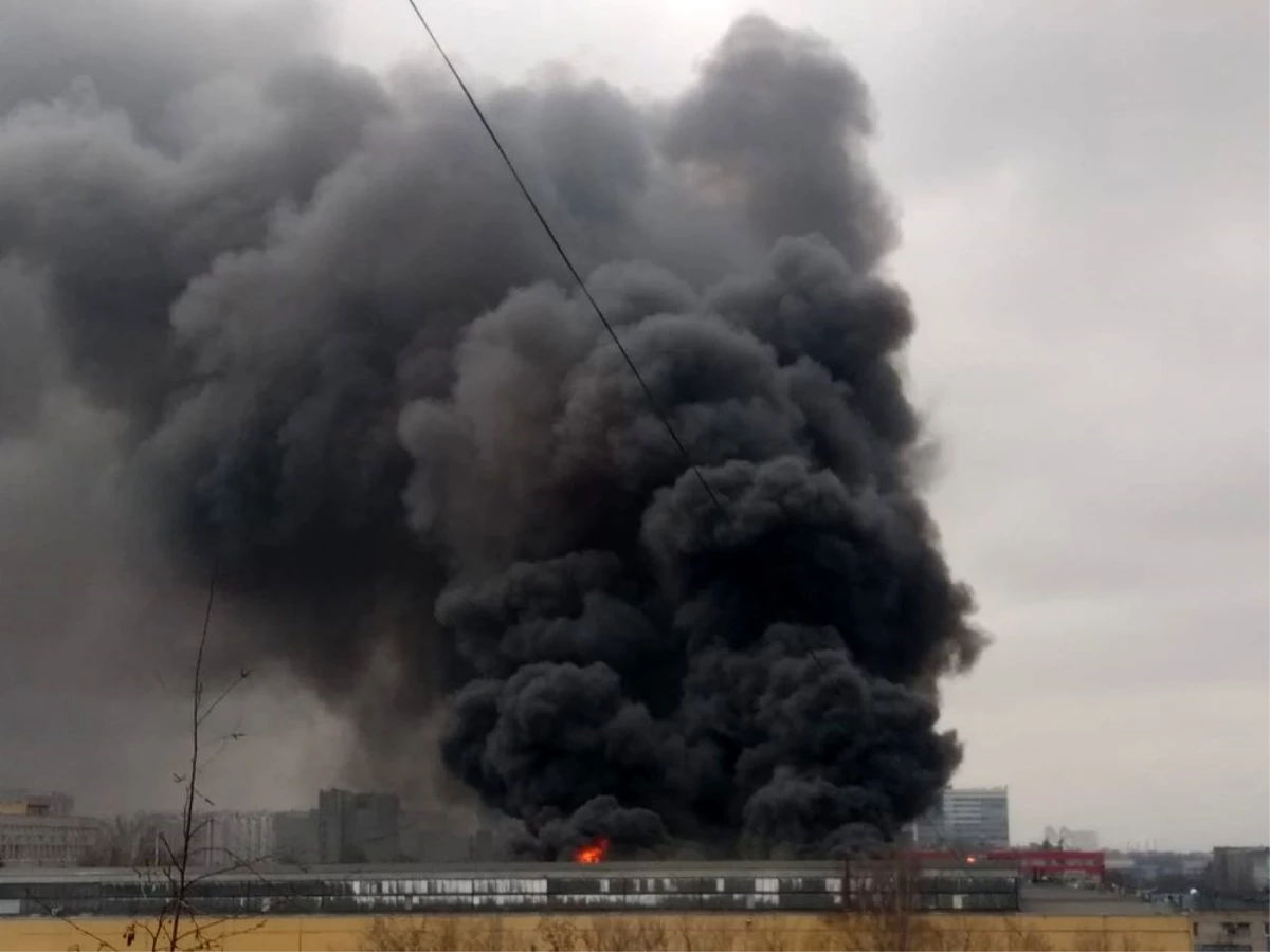 Rusya\'da sanayi sitesinde büyük yangın