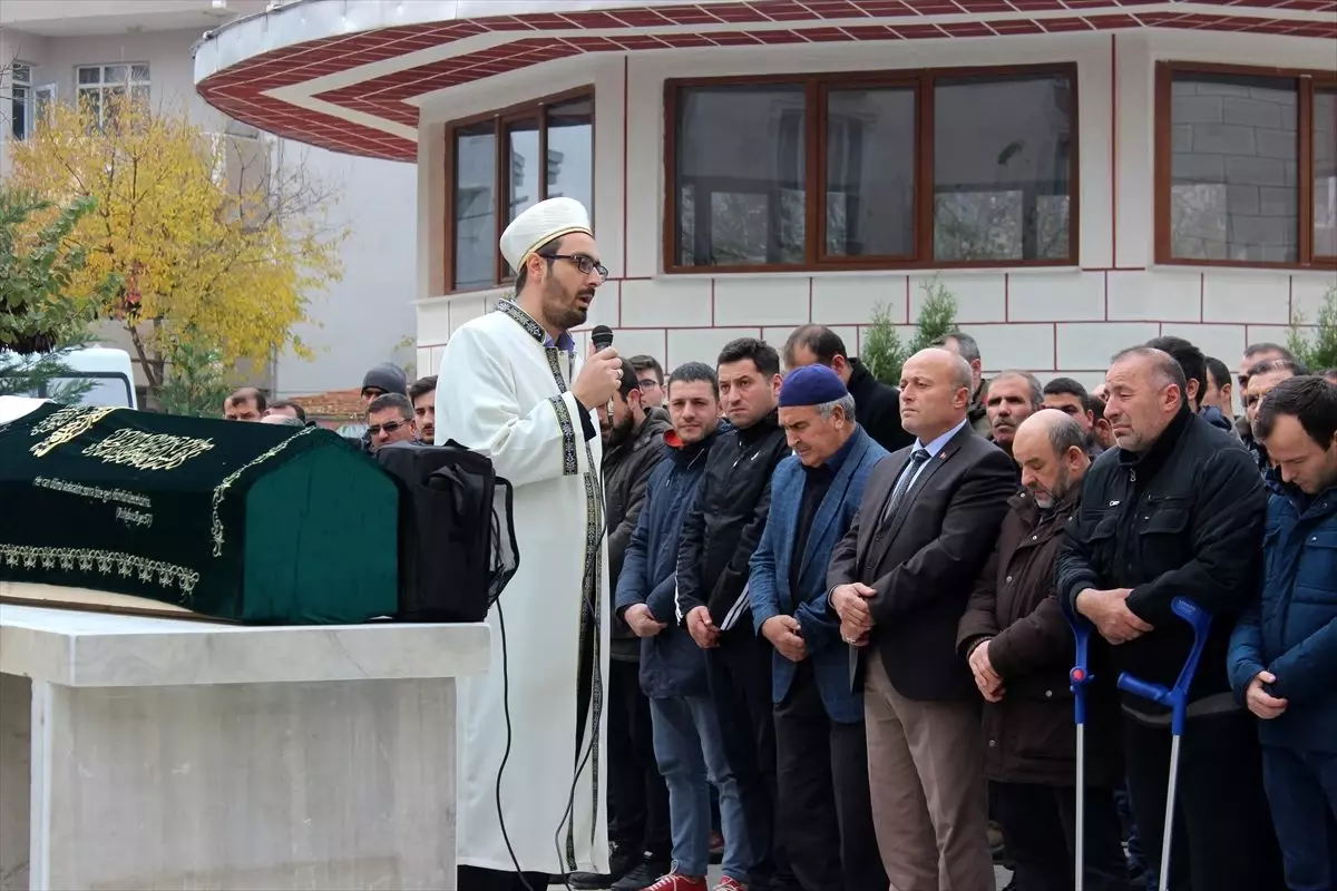 Tekirdağ\'da tinerle soba tutuşturmak isterken yaralanan işçi hayatını kaybetti