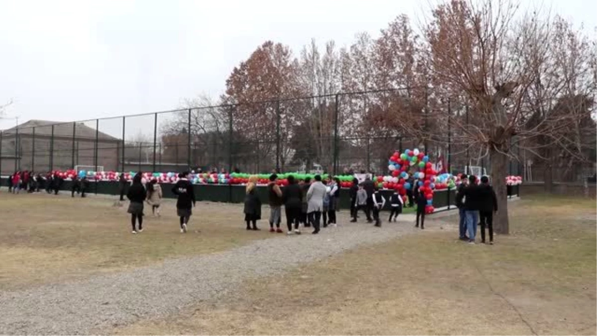 TİKA\'dan Gürcistan\'da çocuklara futbol sahası