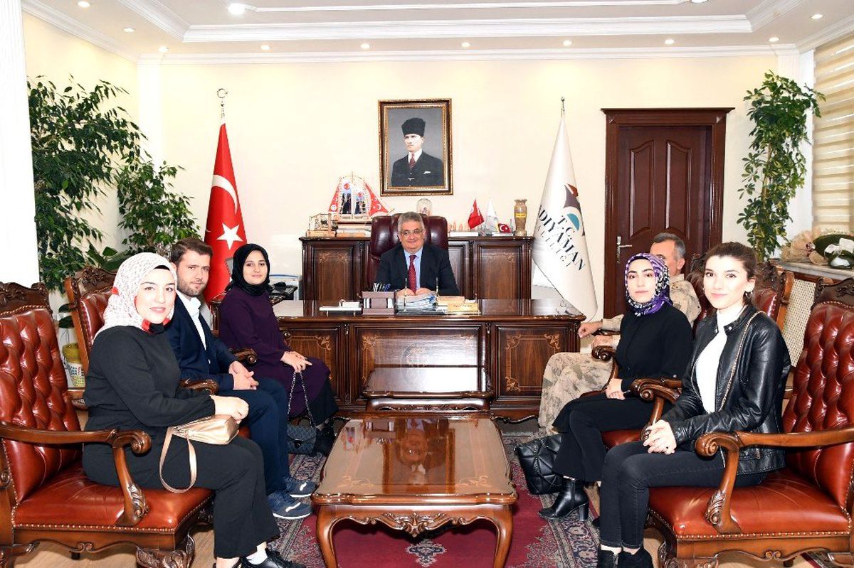 Üniversite öğrencileri Vali Aykut Pekmez\'e ziyaret