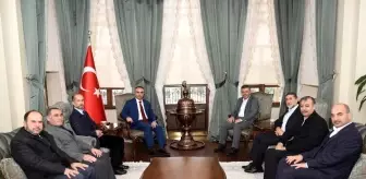 Vali Soytürk ÖNDER Derneği Genel Başkanı Çal ile bir araya geldi