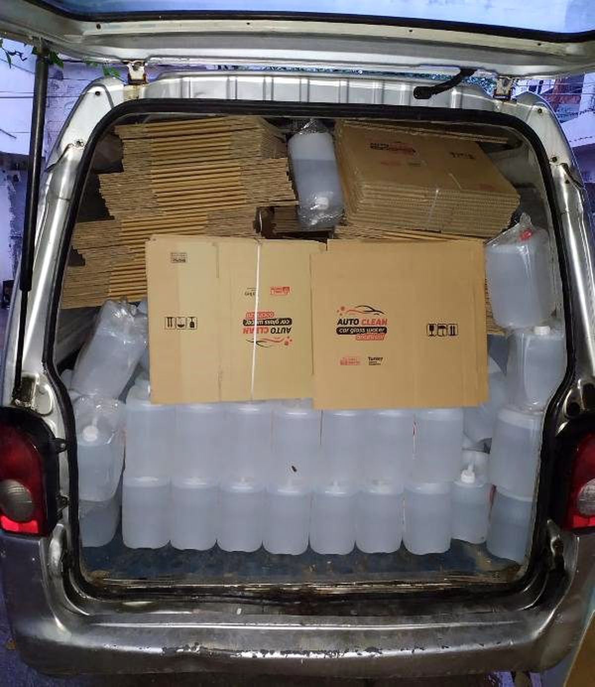 Adana\'da bin litre etil alkol ele geçirildi