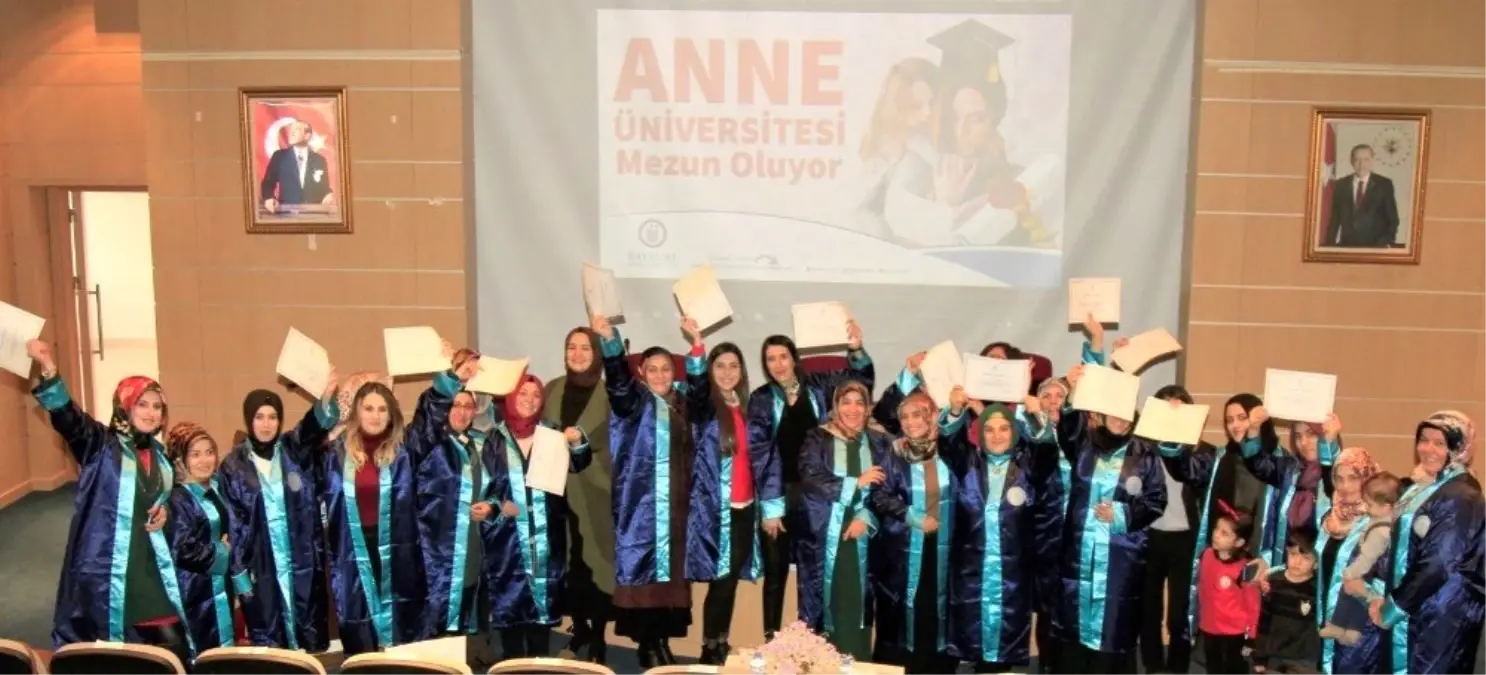 Anne üniversitesi ilk mezunlarını verdi