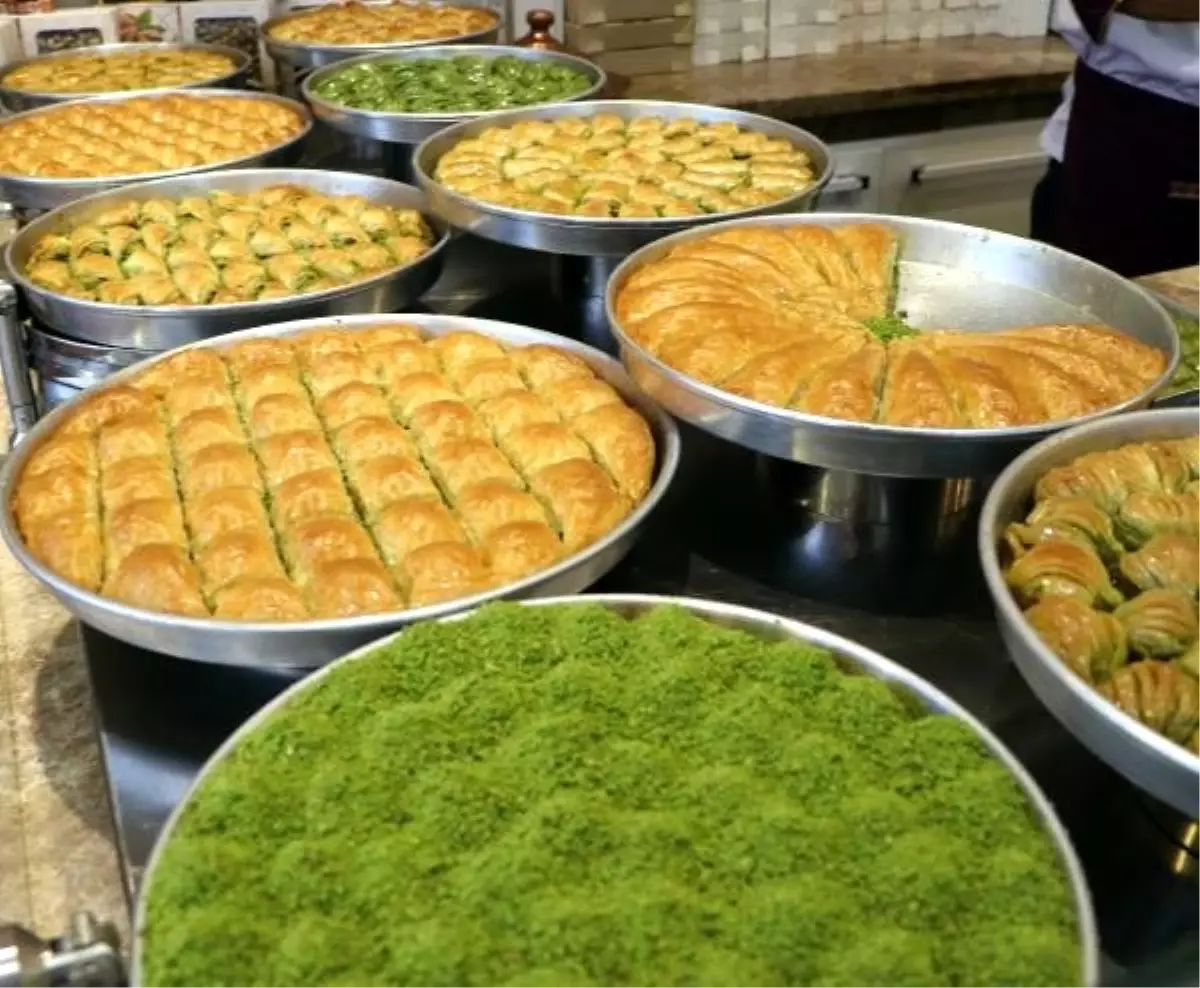 Fıstıkçılardan baklavacıların \'stok\' iddiasına tepki