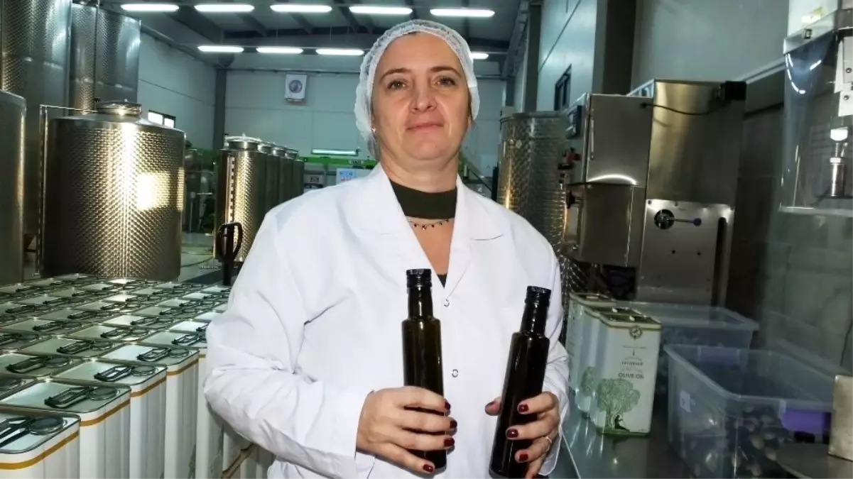 Kadın öğretmen fabrikatör oldu, ödüllü zeytin yağları üretti