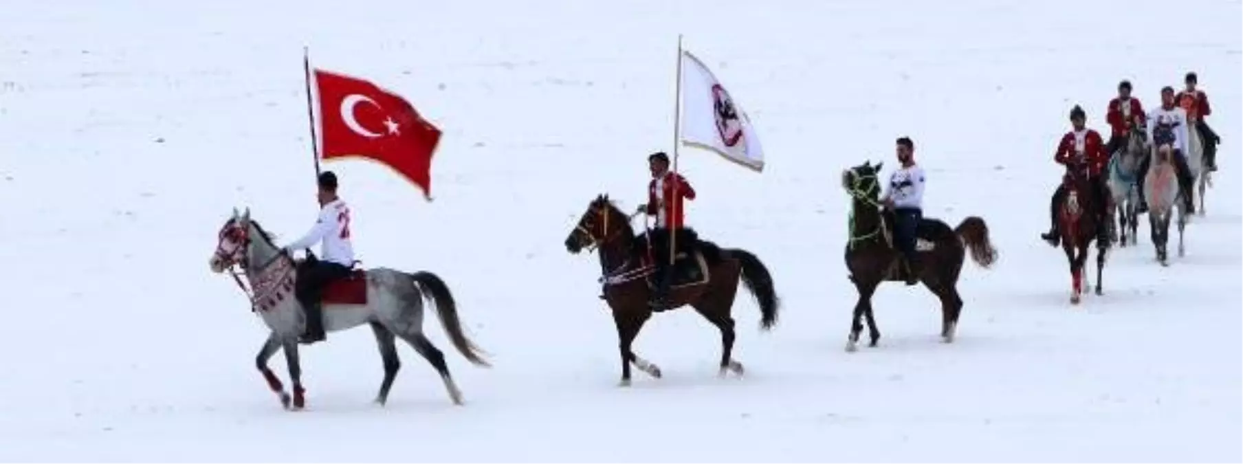 Kredi çekip, gittikleri şampiyonada üçüncü oldular