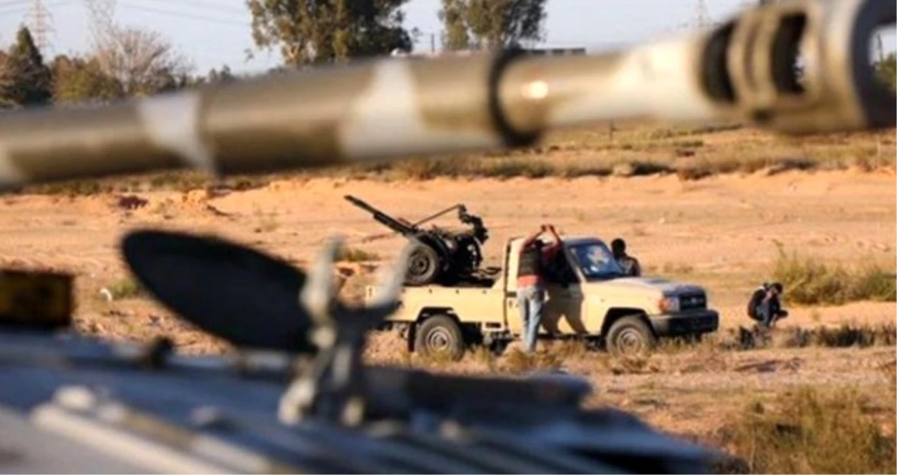 Libya\'da UMH\'ye bağlı birlikler, Hafter güçlerine bomba yağdırdı