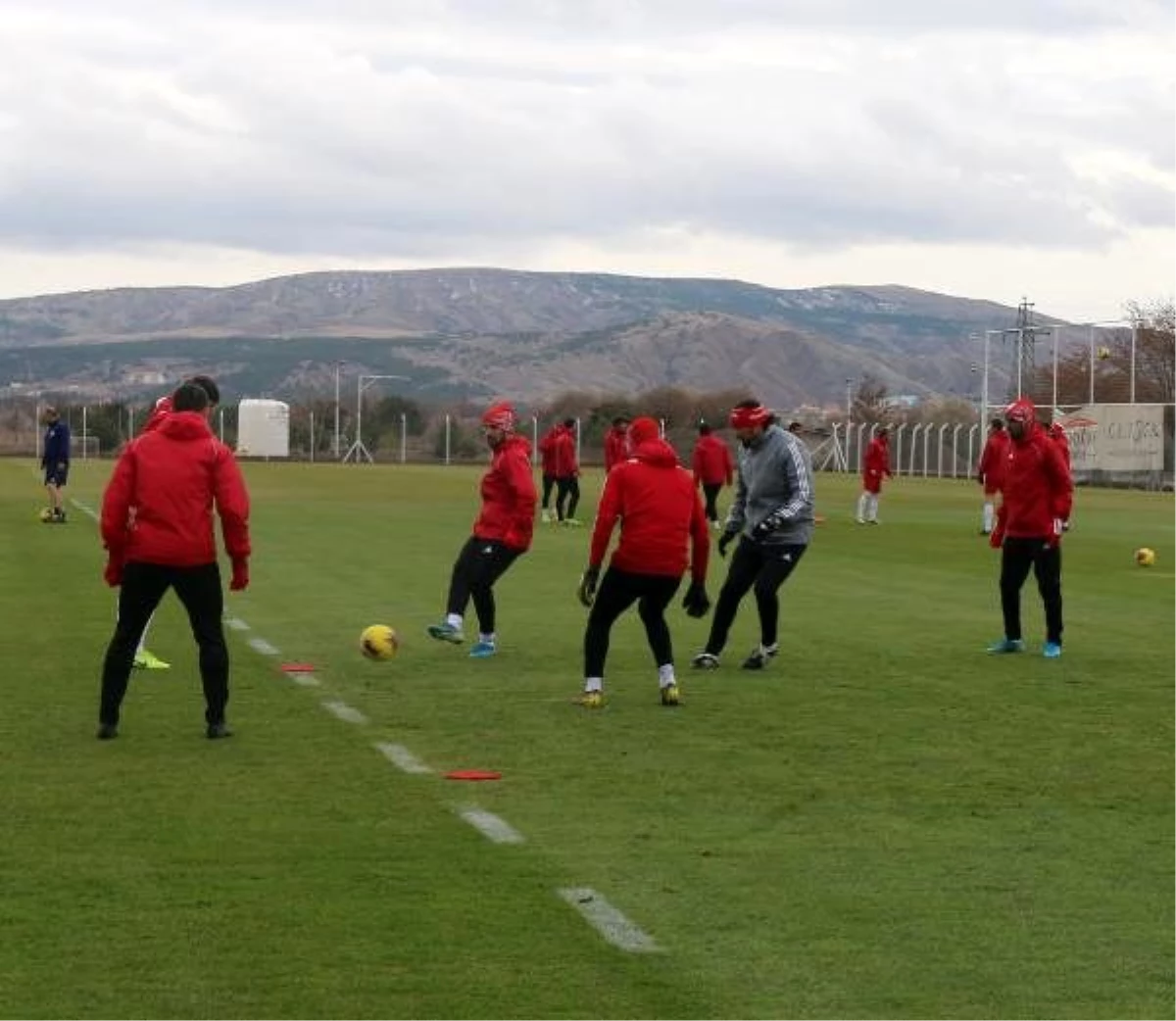 Lider Demir Grup Sivasspor, Fenerbahçe maçına hazır