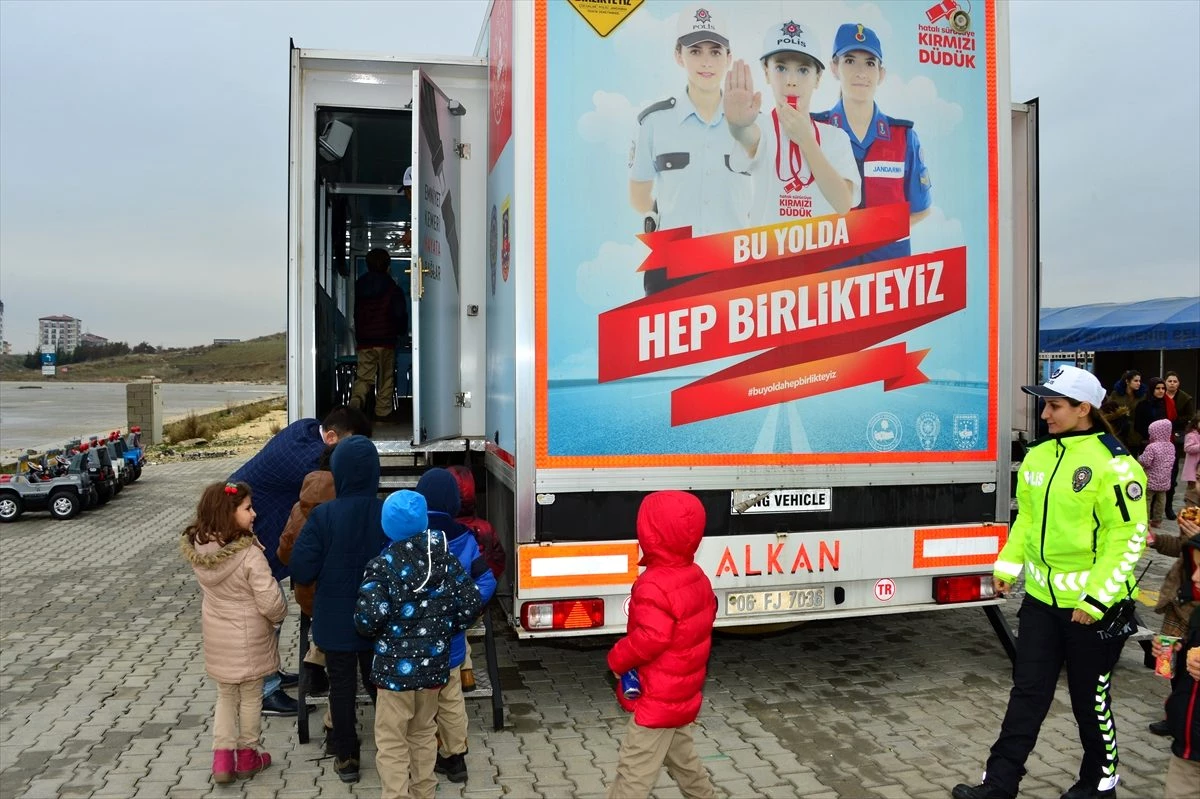 "Mobil Trafik Eğitim Tırı" Hatay\'a geldi