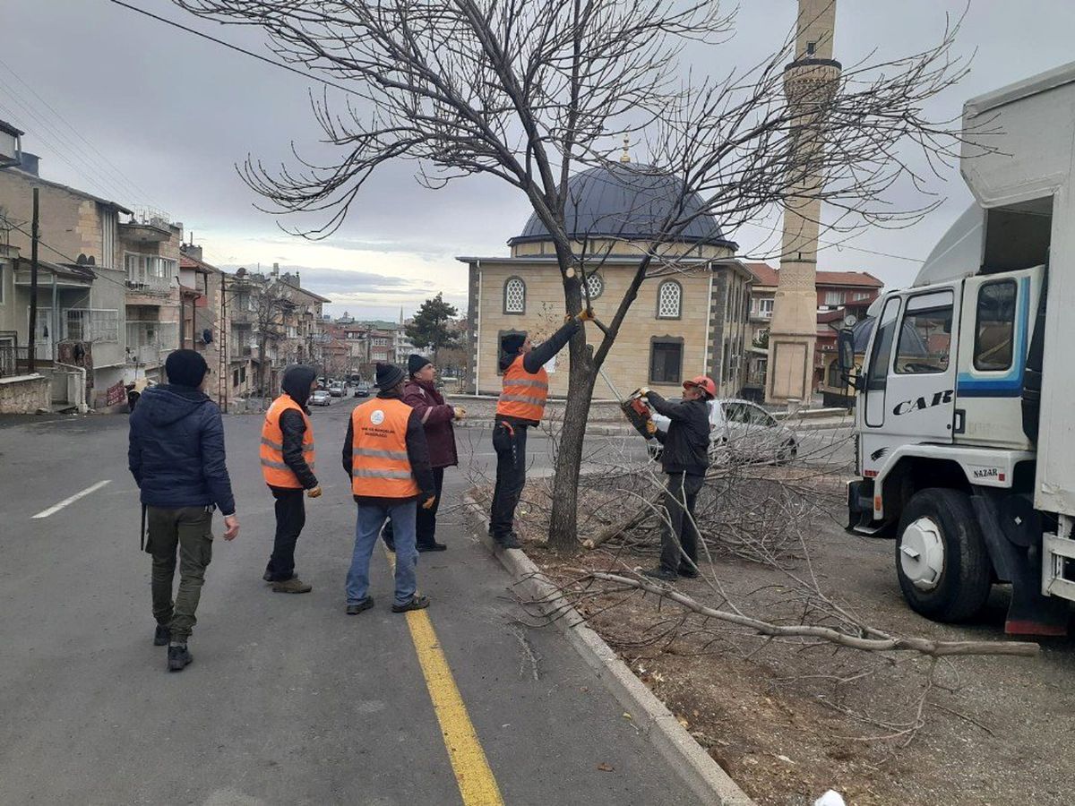 Nevşehir Belediyesi 350 Evler Mahallesinde çalışmalarını sürdürüyor