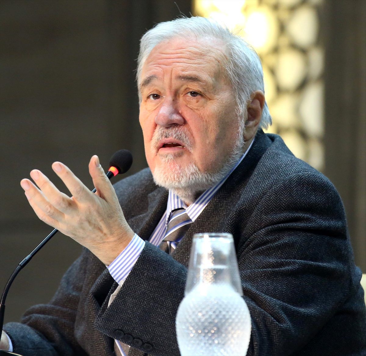 Prof. Dr. Ortaylı\'dan Nobel Edebiyat Ödülü eleştirisi Açıklaması