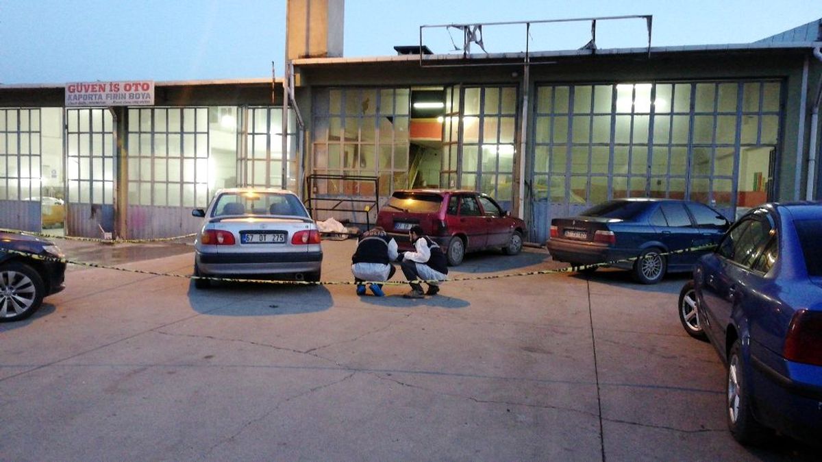 Sanayi sitesinde silahlı kavga: 3 yaralı