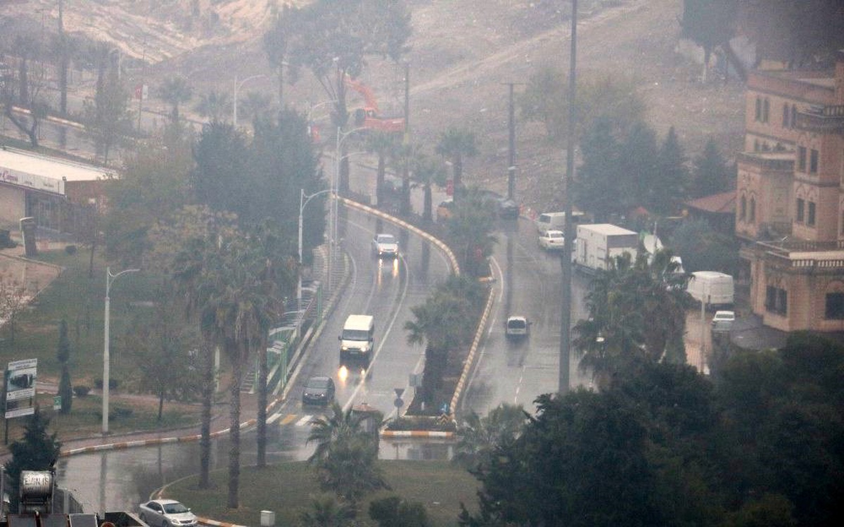 Şanlıurfa\'da sis ve yağmur etkili oluyor