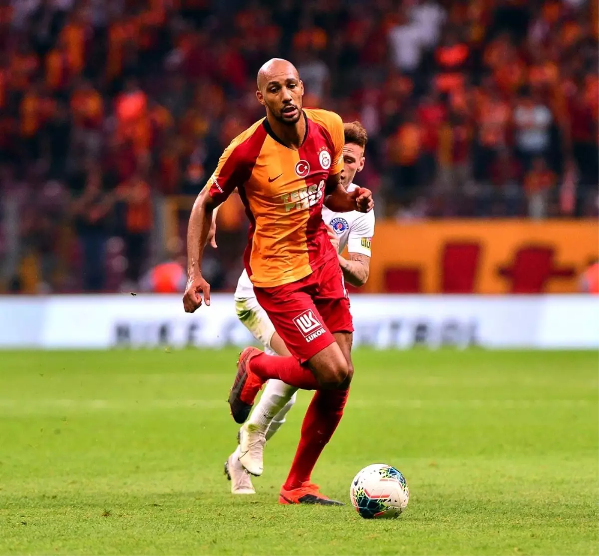 Steven Nzonzi 15 maçta 1288 dakika süre aldı