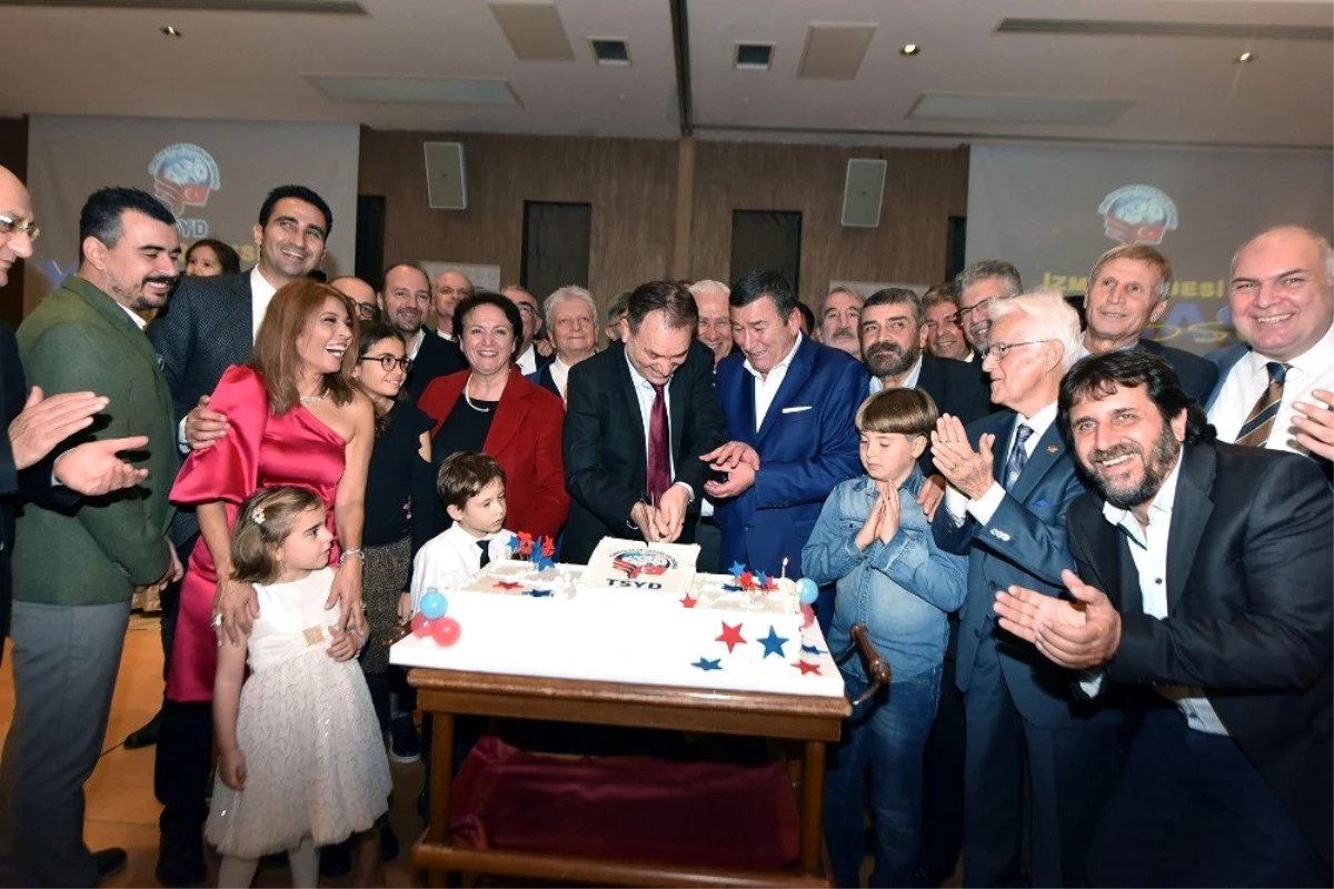 TSYD İzmir Şubesi üyeleri 2019\'a veda etti