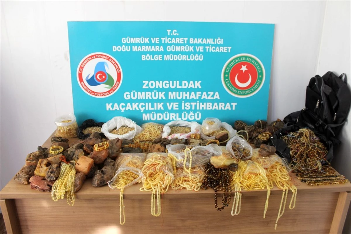 Zonguldak\'ta 28 kilogram kehribar taşı ele geçirildi