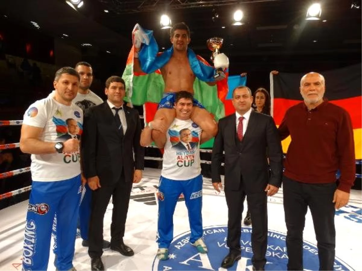 Almanya\'da Haydar Aliyev\'in anısına kick boks turnuvası yapıldı