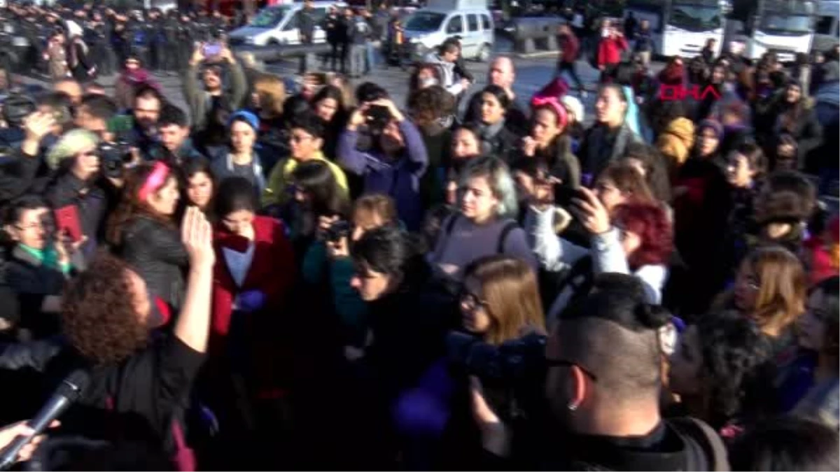 Beşiktaş\'ta kadınlardan danslı protesto