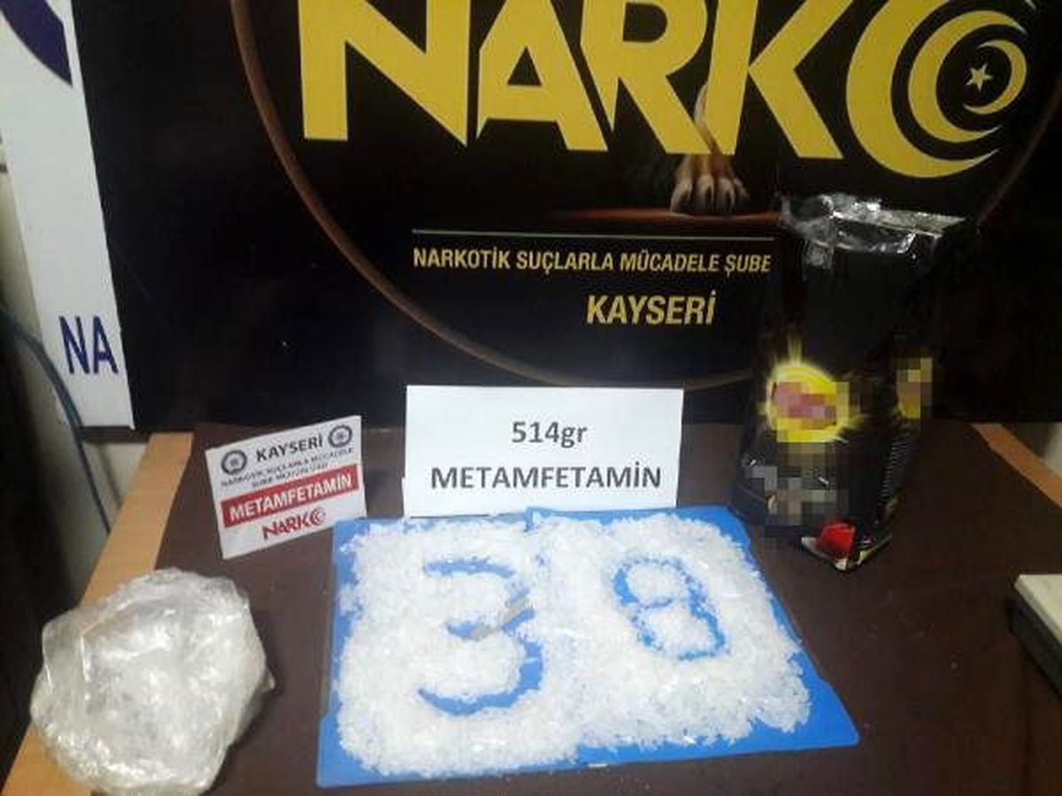 Çay paketinde uyuşturucu madde ele geçirildi
