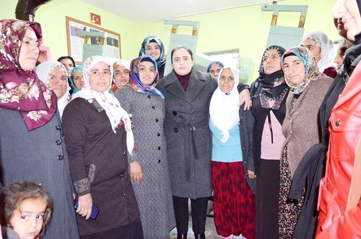 Çermikli kadınlar hem öğreniyor hem kazanıyor