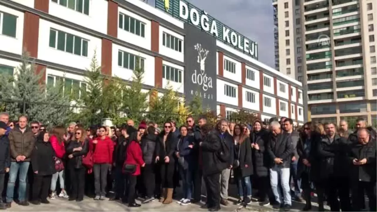 Doğa Koleji velilerinden okulun devriyle ilgili açıklamanın ertelenmesine protesto