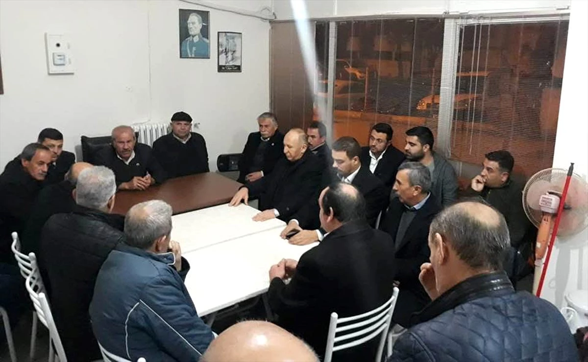 MHP İlçe Başkanı Erdoğan Orhan\'dan Muhtarlar Derneğine ziyaret