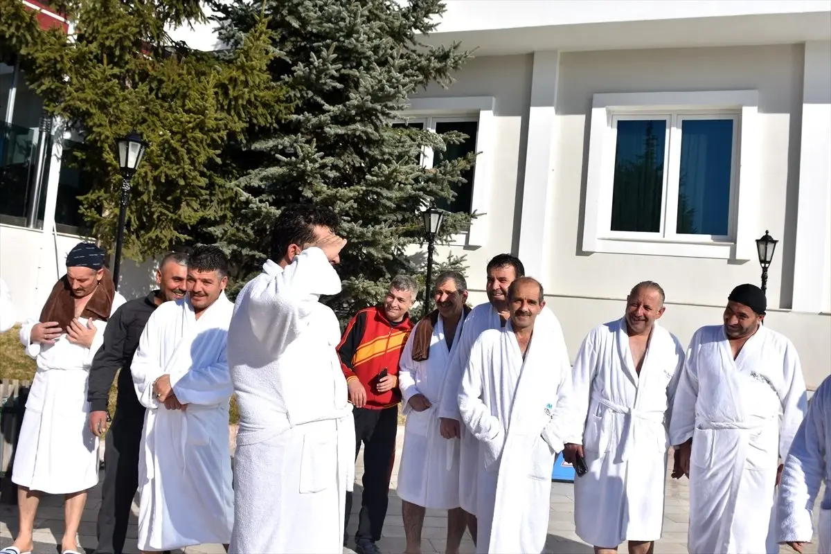 Asker arkadaşları 29 yıl sonra Afyonkarahisar\'da buluştu