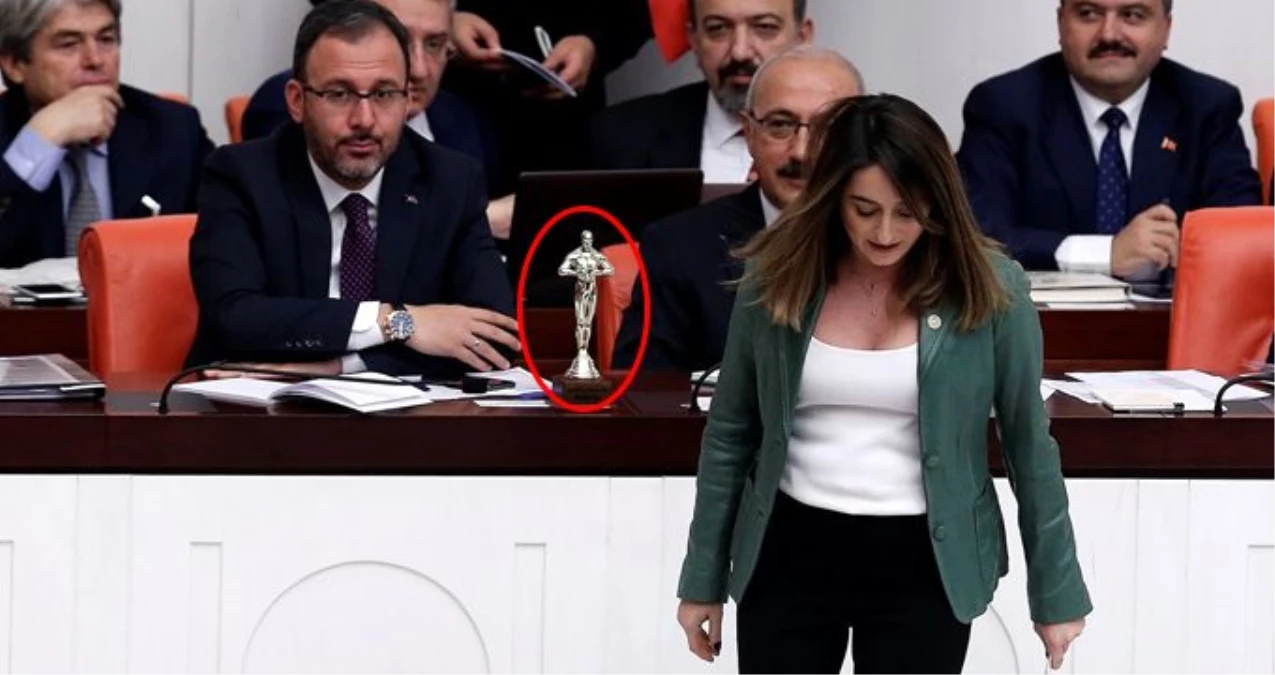 Bakan Kasapoğlu, CHP\'li vekilin masasına bıraktığı ödülü görünce şaşıp kaldı