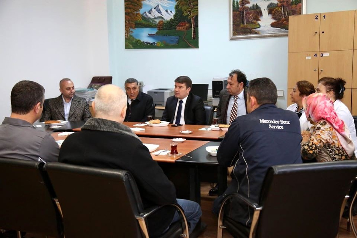 Başkan Dinçer: "Okullarımızın ve öğrencilerimizin yanındayız"