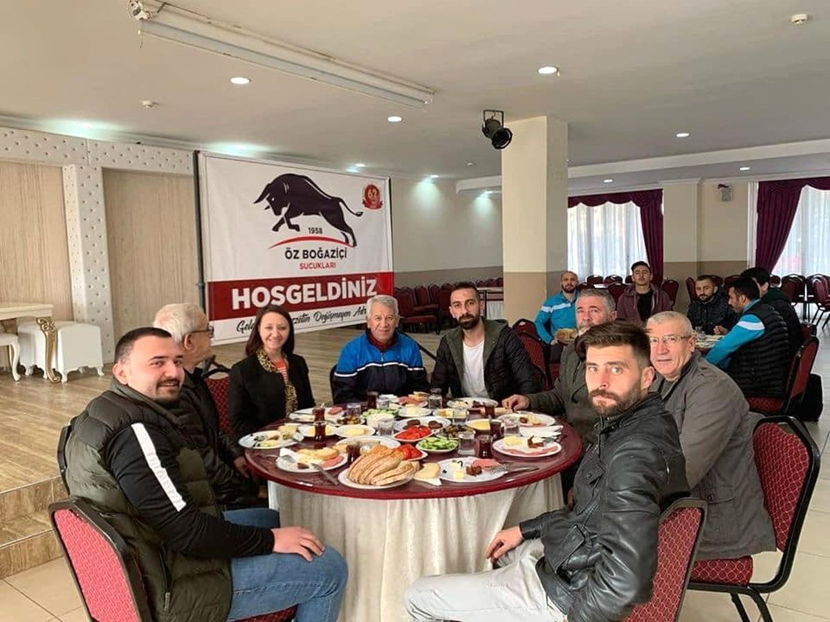 Başkan Tekin, sporcular ve yöneticilerle bir araya geldi