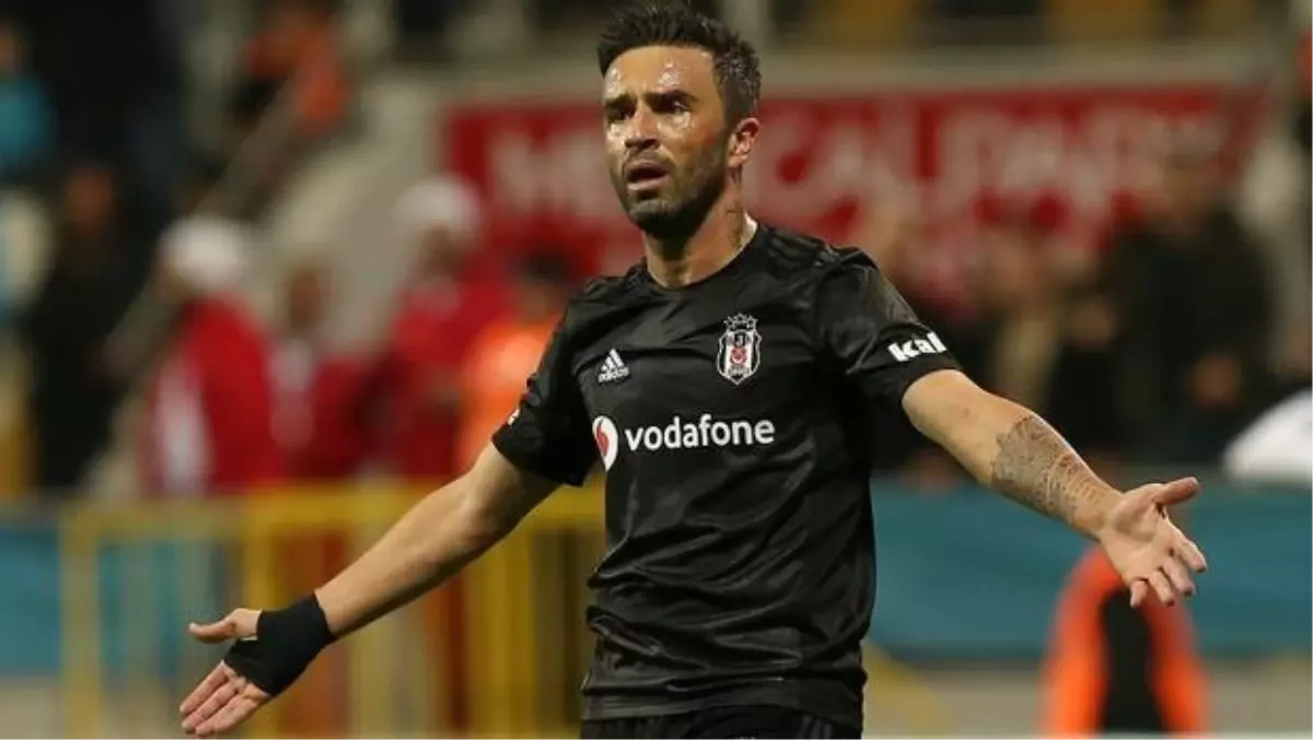 Beşiktaş\'ta Gökhan Gönül ile yola devam