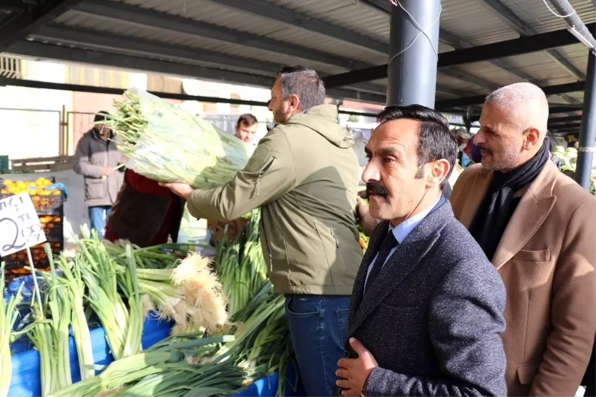 Bolu\'da, ihtiyaç sahipleri için halk pazarında yardım tezgahı kuruldu