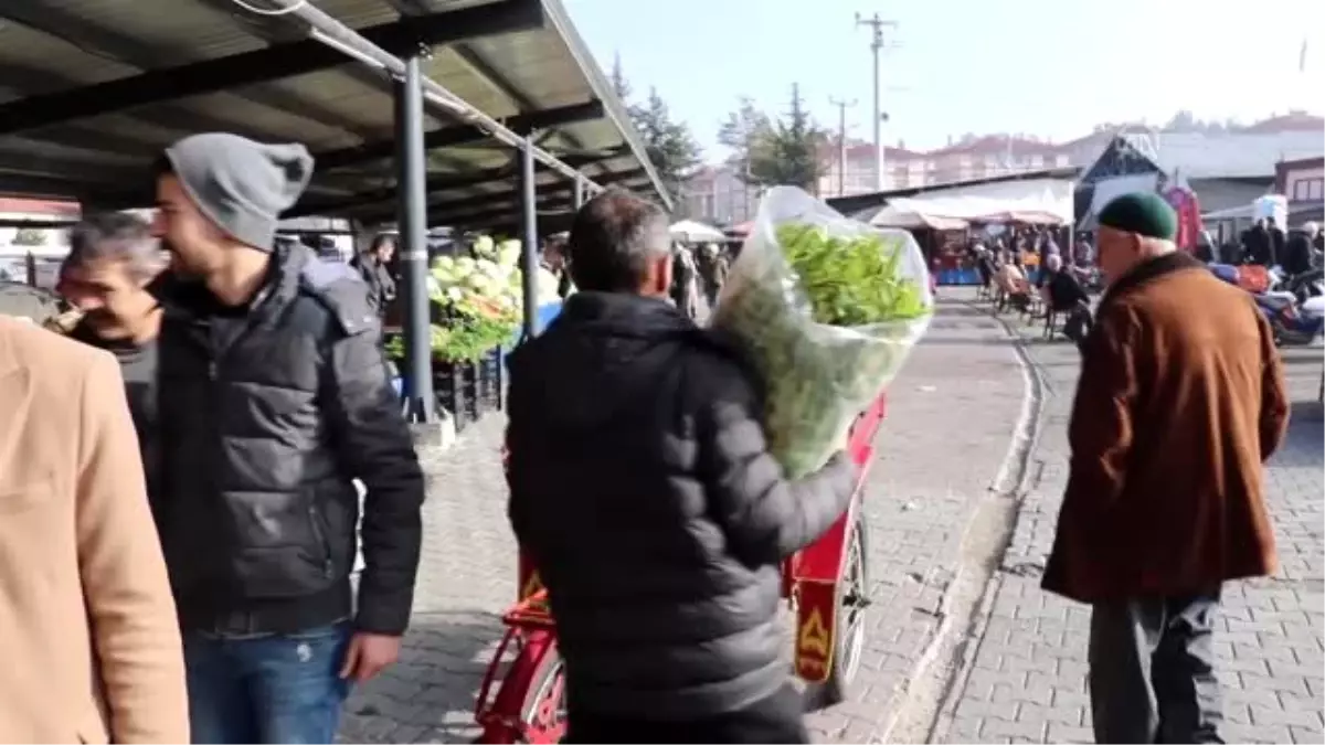 Bolu\'da ihtiyaç sahipleri için meyve ve sebze tezgahı kuruldu