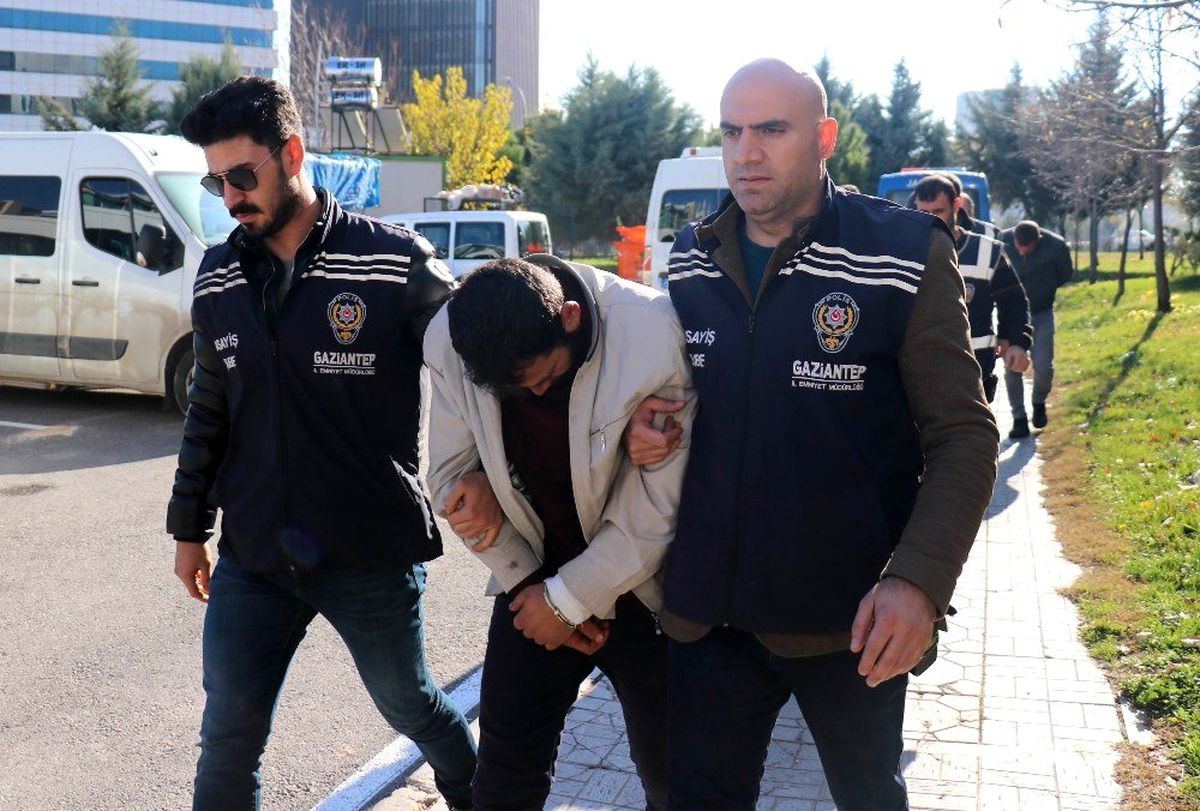 Devleti 1 buçuk milyon lira zarara uğratan hırsızlar yakalandı