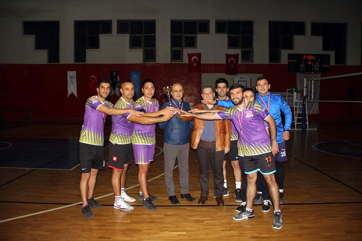 Dörtyol\'da kurumlar arası voleybol turnuvası