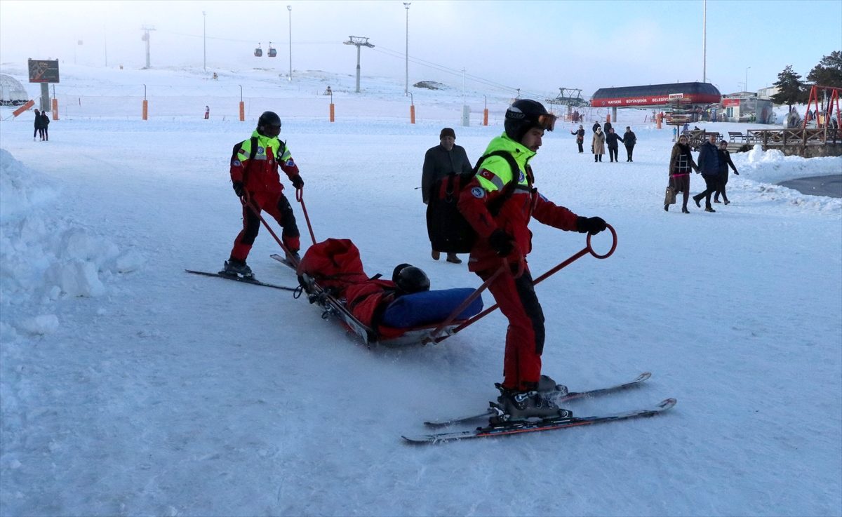 Erciyes Kayak Merkezine "acil sağlık istasyonu"