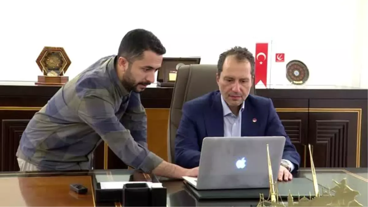 Fatih Erbakan, AA\'nın "Yılın Fotoğrafları" oylamasına katıldı