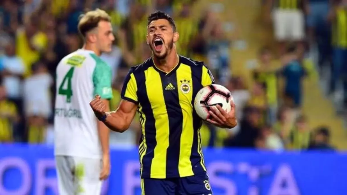 Fenerbahçe Giuliano\'yu mumla arıyor