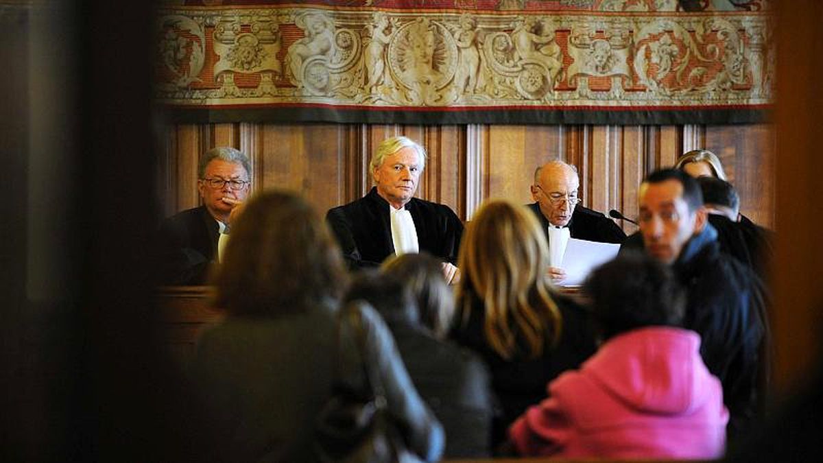 Fransa, Arjantin\'de askeri yönetim dönemindeki cinayetlerin zanlısı eski polisi sınır dışı etti