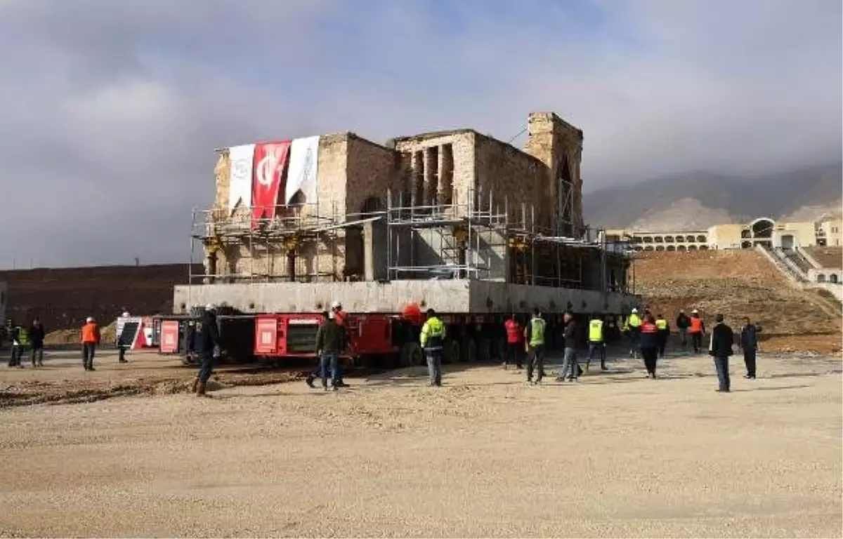 Hasankeyf\'teki son eser Er-Rızk Camisi taşınıyor (2)